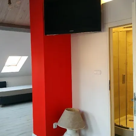 Witkacego Czerwony 아파트 *