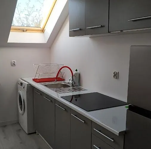 Witkacego Czerwony Apartment