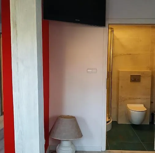 Witkacego Czerwony Apartment